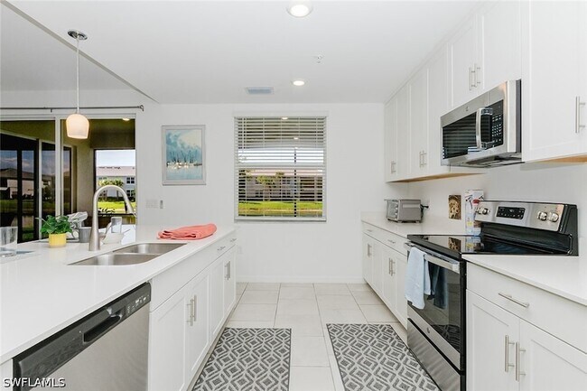 Building Photo - 5739 Oakmont Ct