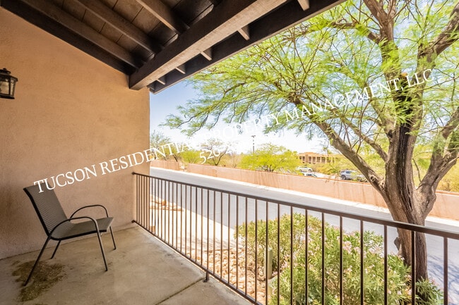 Building Photo - 9876 N Ridge Shadow Pl