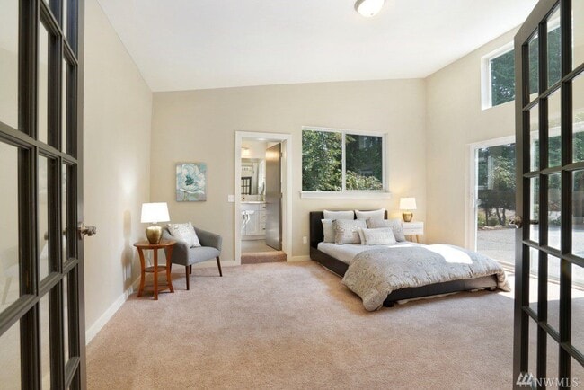 Building Photo - Gorgeous 4 Bedroom, 4 Bath +Bonus Room in Richland Heights