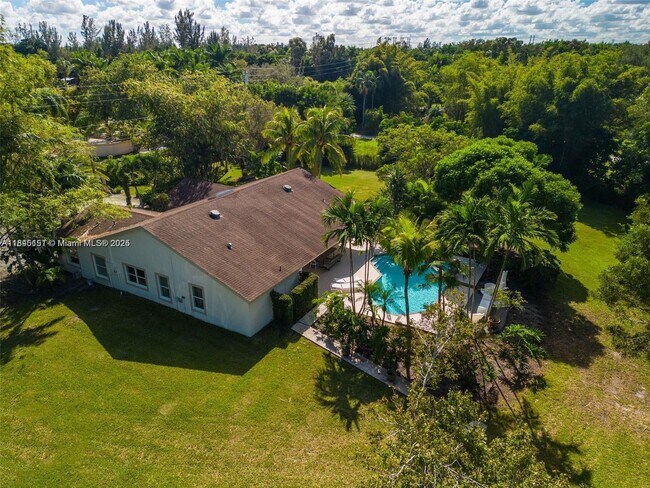 Building Photo - 6411 SW 185th Way