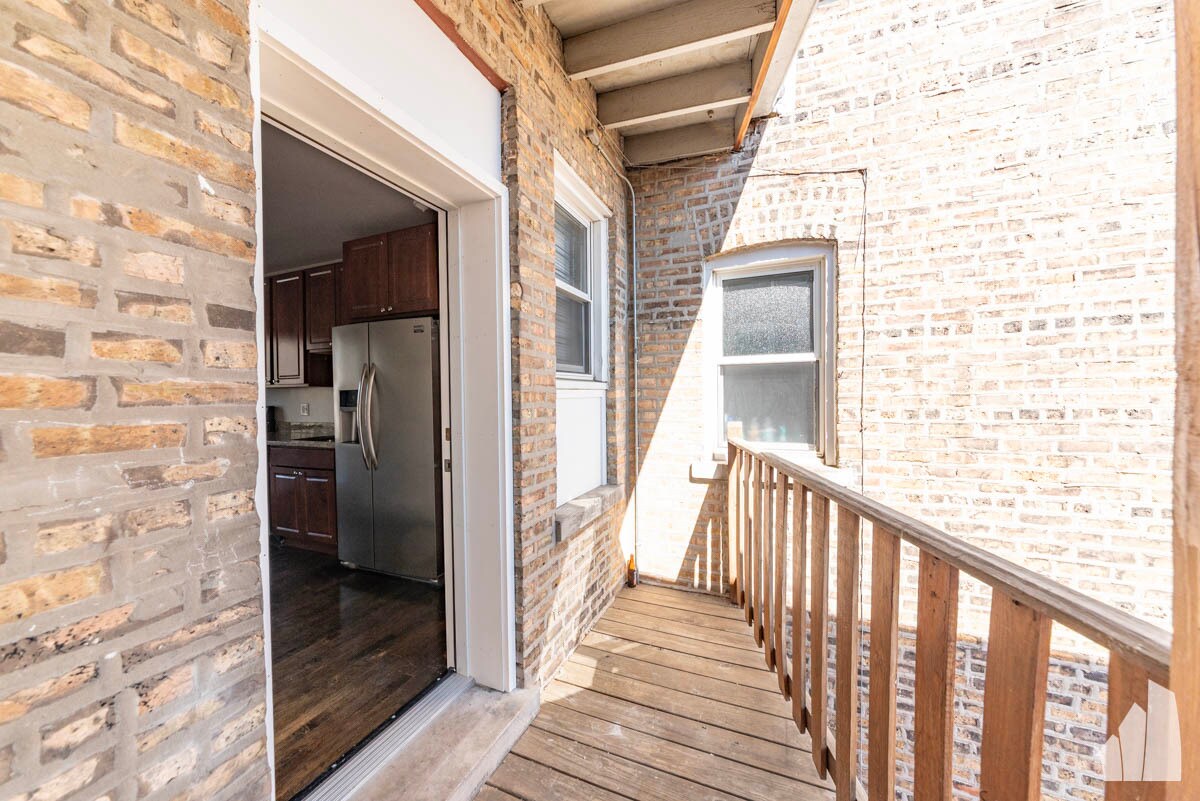 Building Photo - 5075 N Wolcott Ave