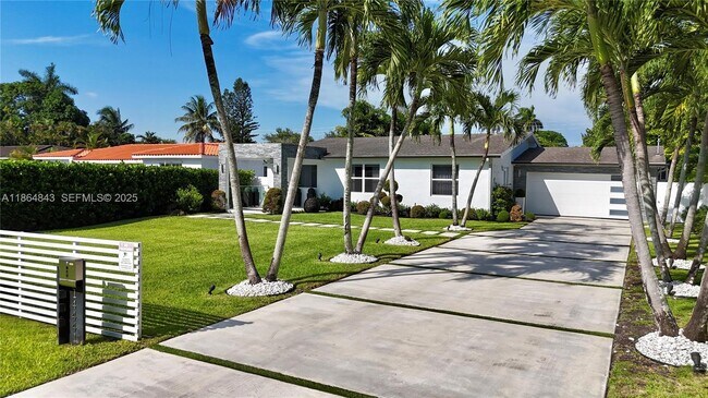 Building Photo - 14441 S Biscayne River Dr