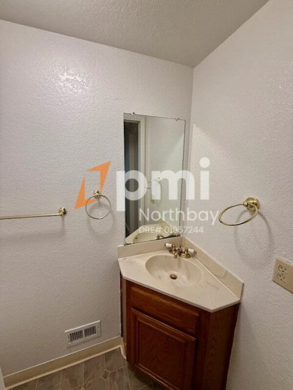 Building Photo - 1113 Capistrano Ct