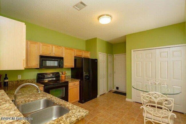 Building Photo - 257 Scrub Jay Dr
