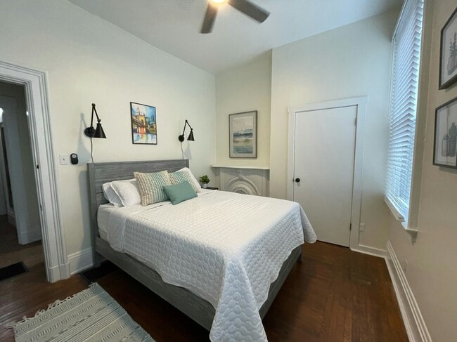 Building Photo - 3729 Maple Park Ave