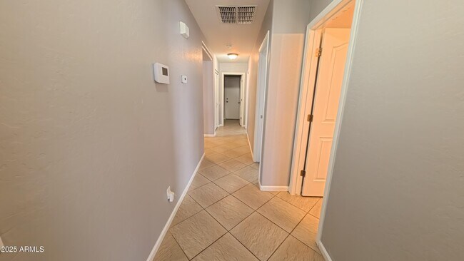 Building Photo - 1744 Maddison Cir