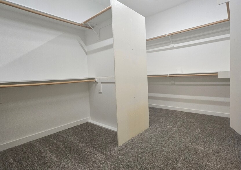 Building Photo - 1406 Pecos St