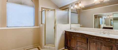 Building Photo - 1611 Brenwood Dr