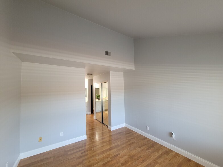 Building Photo - 429 Tangelo
