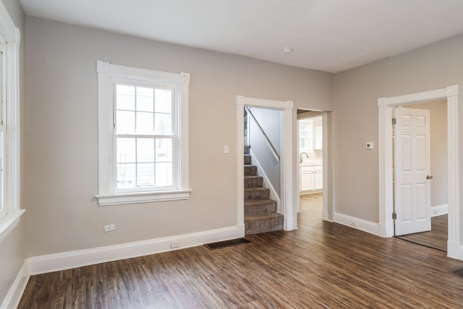 Building Photo - 5206 Ravenna St