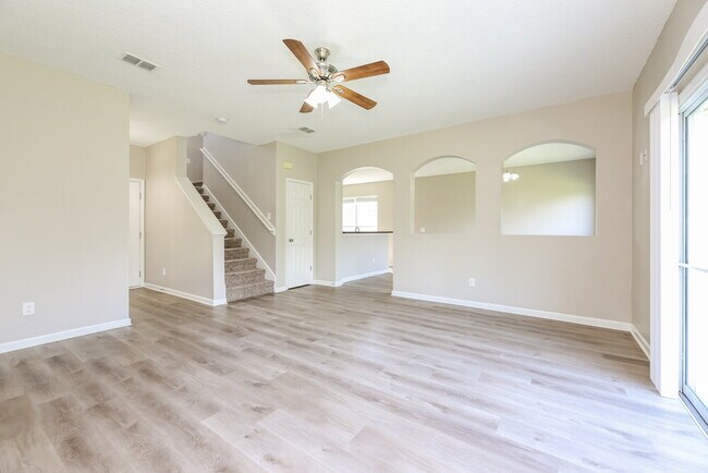 Building Photo - 86041 Caesars Ave