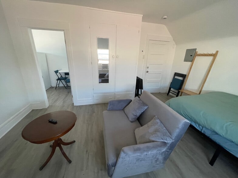 Building Photo - 4510 N Figueroa St