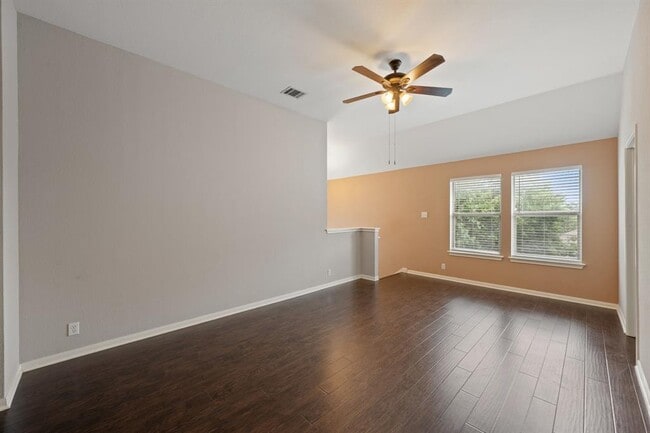 Building Photo - 1006 Shadow Valley Cove