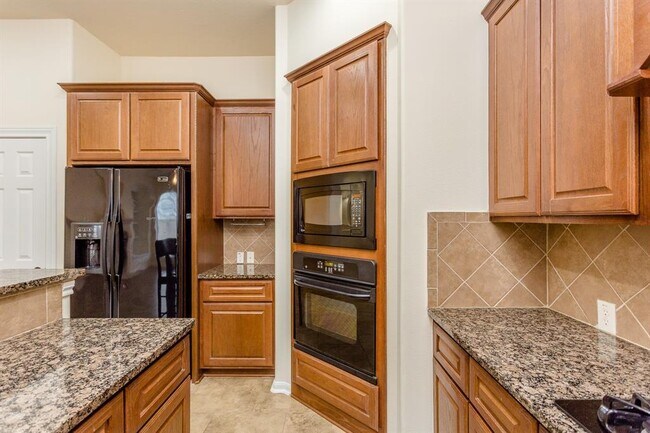Building Photo - 9227 Mystic Falls Ln