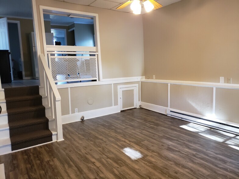 Living Room - 507 Bennett St