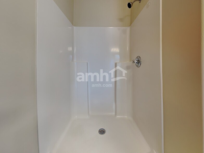 Building Photo - 128 Took Dr