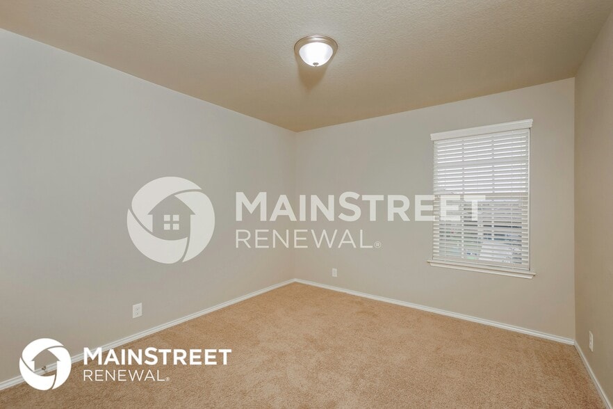 Building Photo - 8939 Hickman Pk