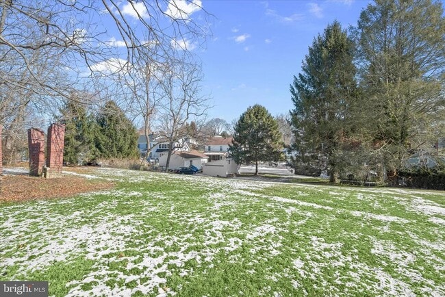 Building Photo - 7332 Springfield Ave