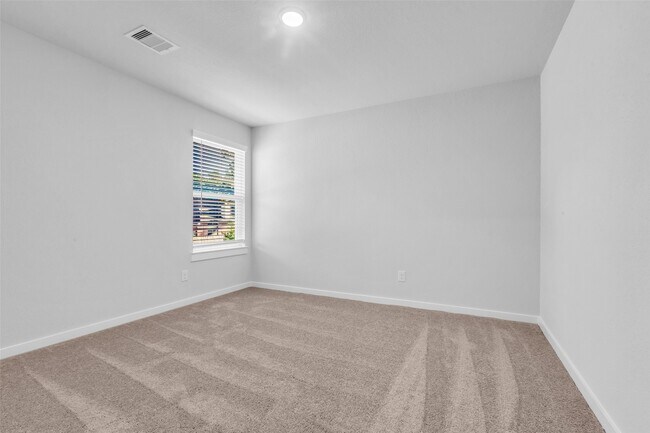 Building Photo - 8550 Blueberry Ash St