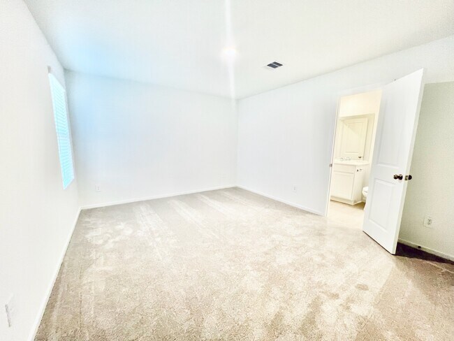 Building Photo - 1359 Diamond Carnation Dr