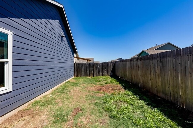 Building Photo - 362 Geode Glen