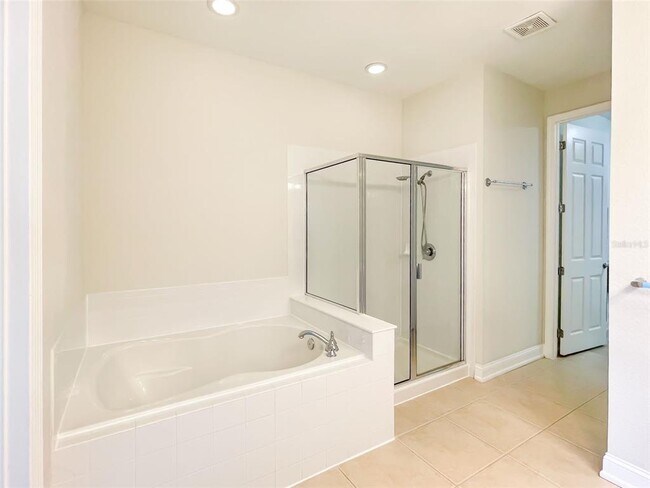 Building Photo - 3368 Robert Trent Jones Dr