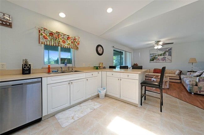 Building Photo - 590 Ridgewood St NW