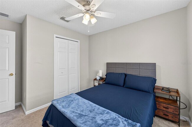 Building Photo - 11812 Lynmoor Dr