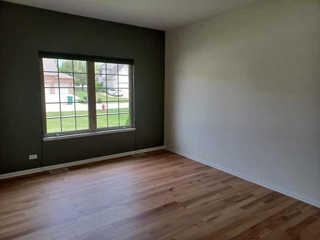 Building Photo - 24463 Tufton St