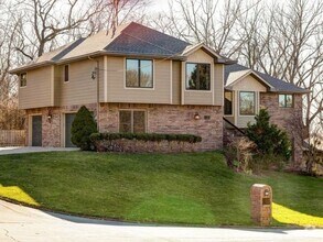 Building Photo - Executive 4 Bedroom 4 Bath 3+ Car Garage -...