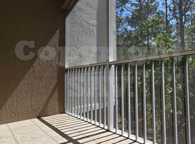 Building Photo - 10550 Baymeadows Rd