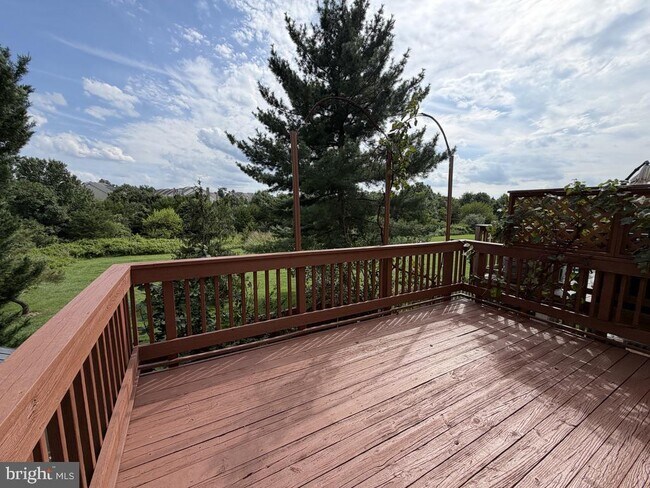 Building Photo - 1081 Smartts Ln NE