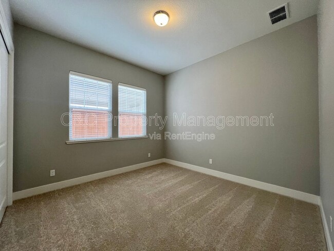 Building Photo - 476 Lassen Wy