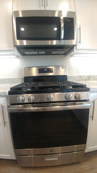 Building Photo - 126 Cowell St