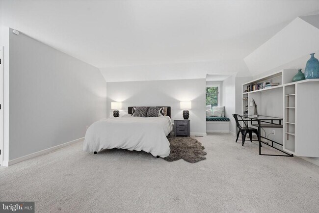 Building Photo - 111 Fairview Rd