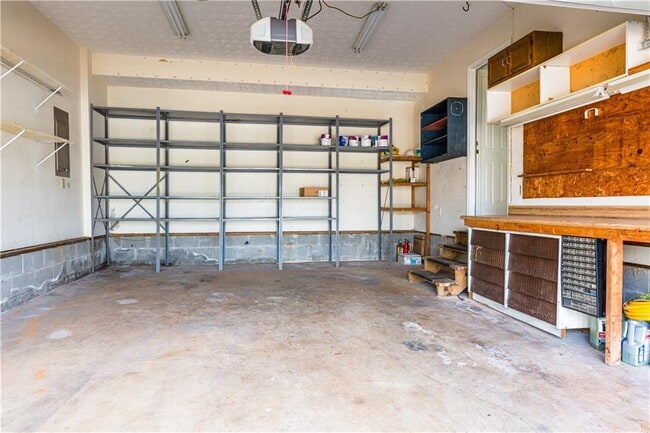 Building Photo - 1330 Grayland Hills Trail