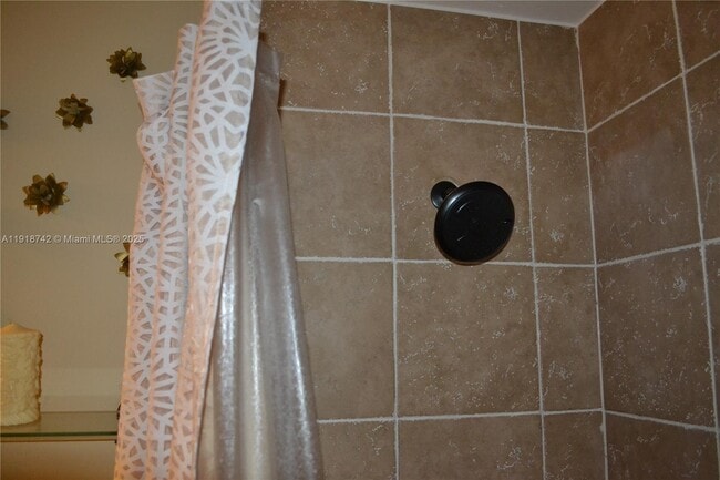 Building Photo - 9727 Hammocks Blvd