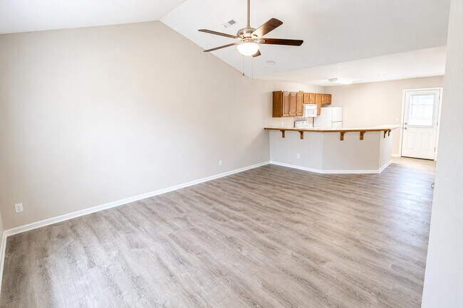Building Photo - 1306 Godas Cir