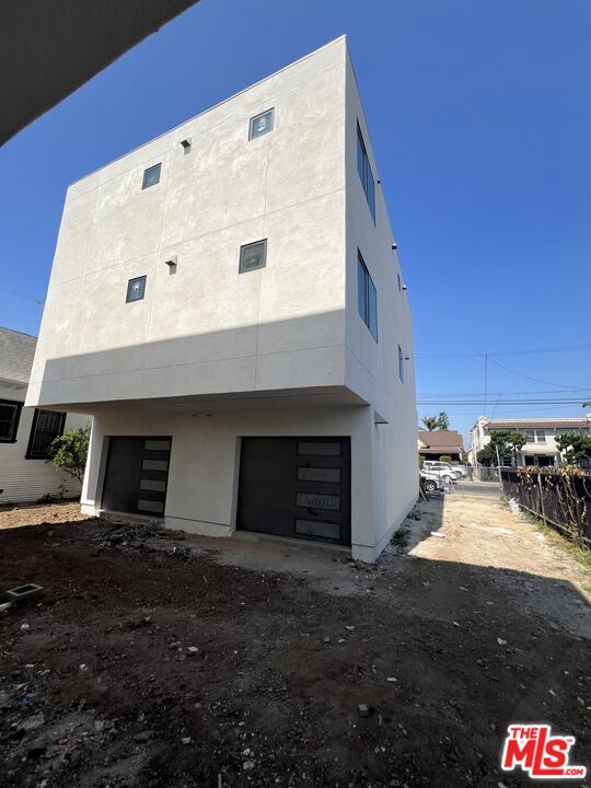 Building Photo - 1228 S Berendo St