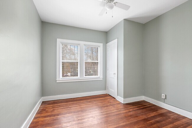 Building Photo - 861 Douglas St NW