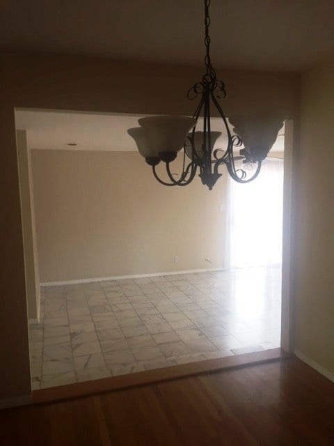 Building Photo - Spacious 3BR/2BA Tarzana Home with Lush Yard & Sunny Patio