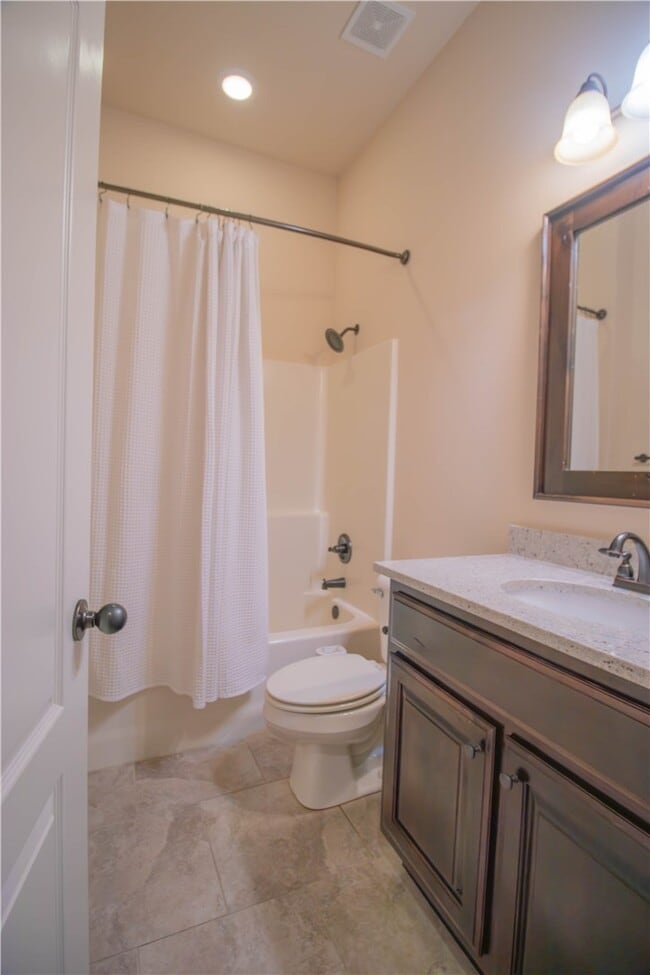 Building Photo - 5503 SW Lavender Ln