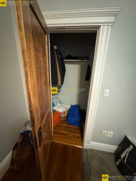 Building Photo - 282 Newbury St