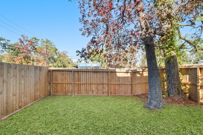 Building Photo - 8302 Tidwell Rd