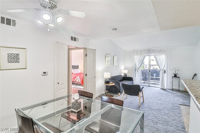 Building Photo - 5055 W Hacienda Ave