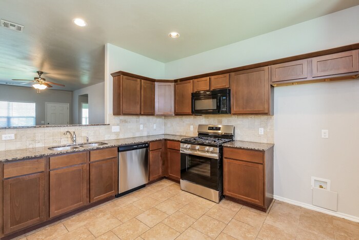 Building Photo - 9316 NW 71st St