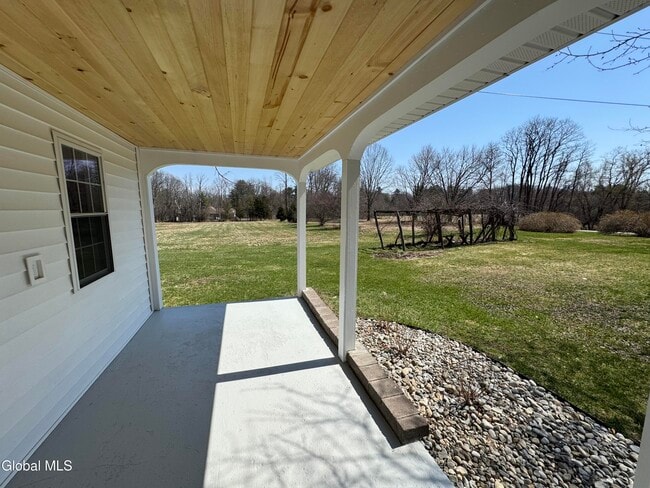 Building Photo - 675 Mac Elroy Rd