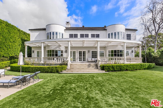 Building Photo - 709 N Maple Dr