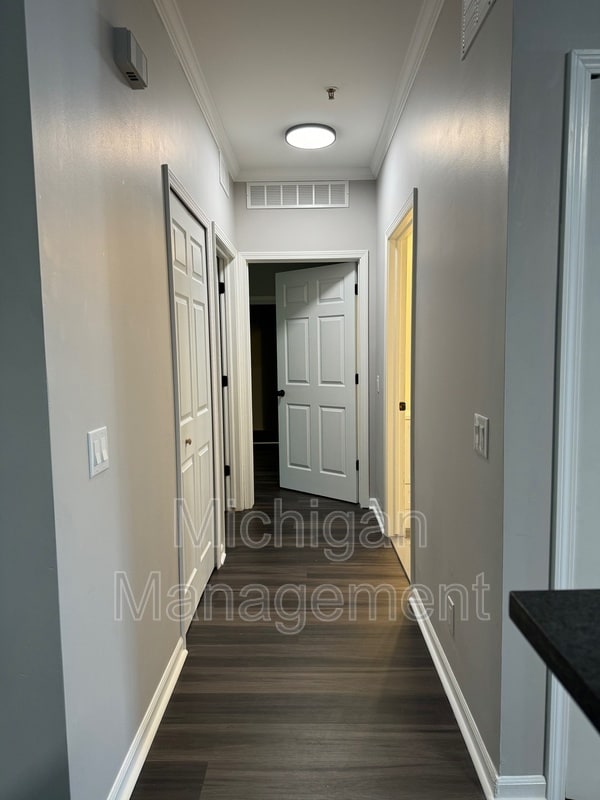 Building Photo - 324 Red Ryder Dr