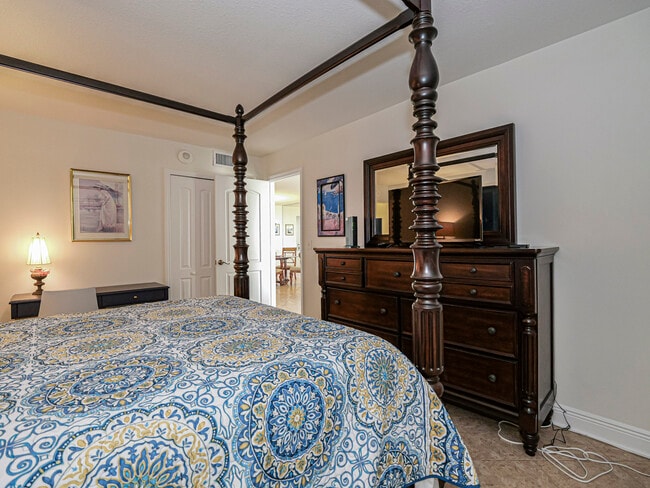 Building Photo - 4200 N Hwy A1A